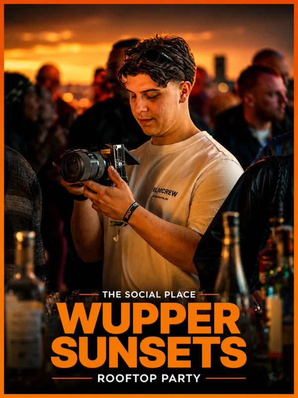 Wupper Sunsets — Filmcrew mit Kamera im Sunset-Licht